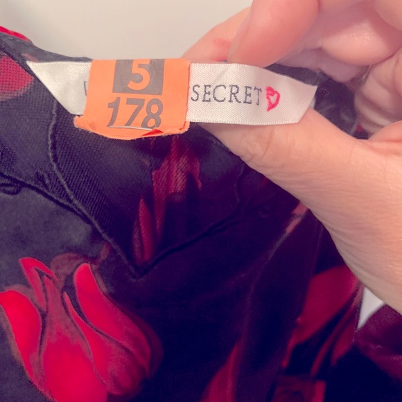 VS matching slip and robe - Picture 5 of 9